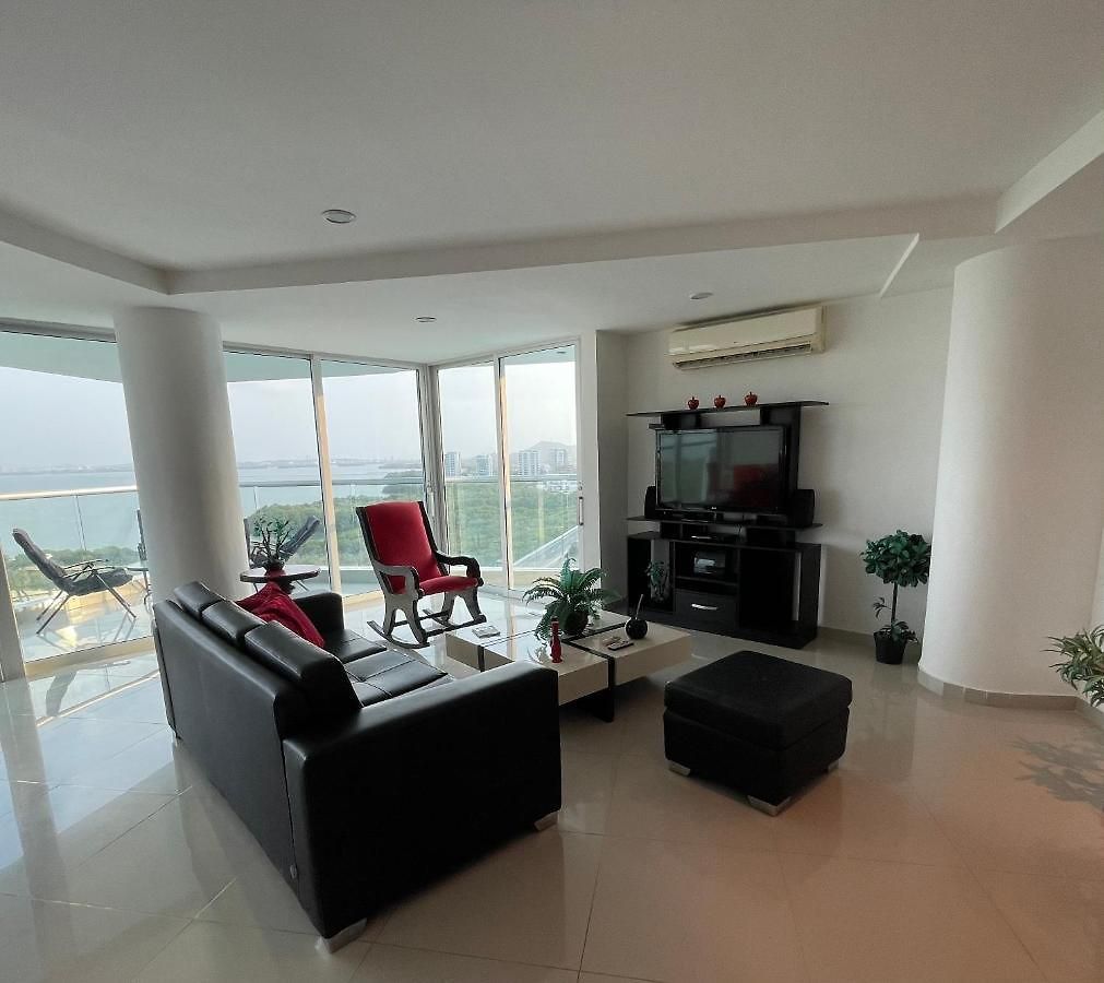 Apartment Front Cartagena